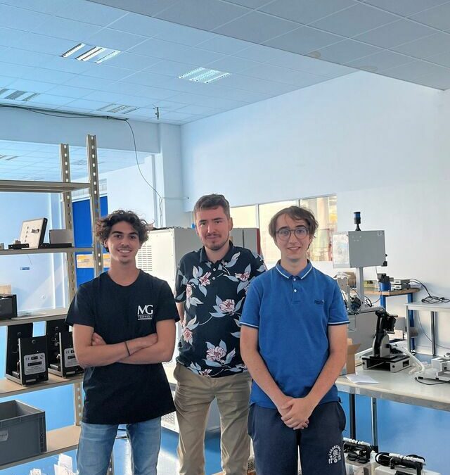 This year, we are delighted to welcome the alumni of Robo’Lyon!