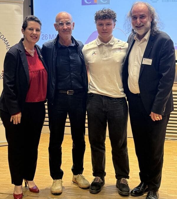 Chronicles of a small businessman who dreams of reenchanting France – Episode 17