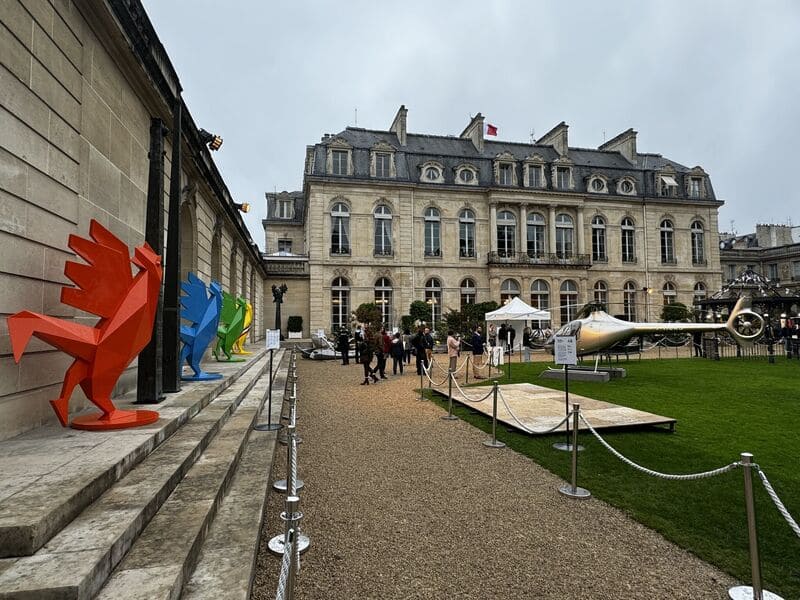 Chronicles of a small businessman who dreams of reenchanting France – Episode 37