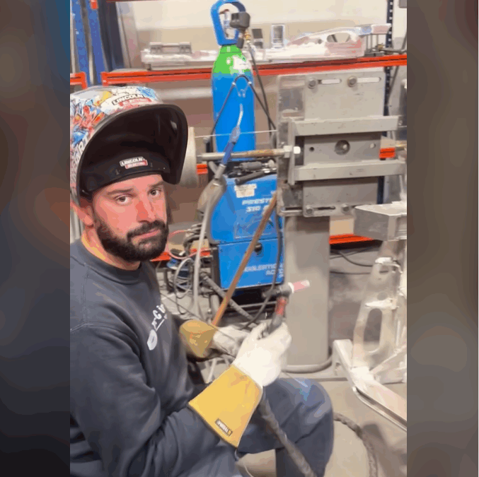 Chronicles of a small industrialist who dreams of re-enchanting France – Episode 40